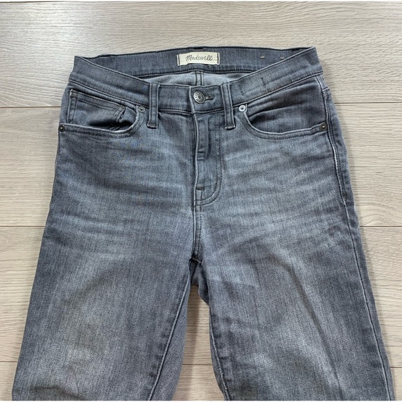 Madewell Grey 9” High Riser Skinny Skinny Jeans - Picture 4 of 16